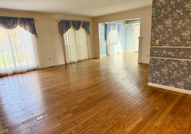 4th image of 1926 Saint James Pl, Anderson, IN 46012 | MLS# 22121199
