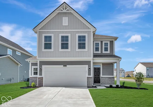 Photo 1 of Single family home for sale at 2307 Bear Oak Run, Shelbyville, IN 46176 | MLS# 22121205 | Listing updated on 2026-10-27