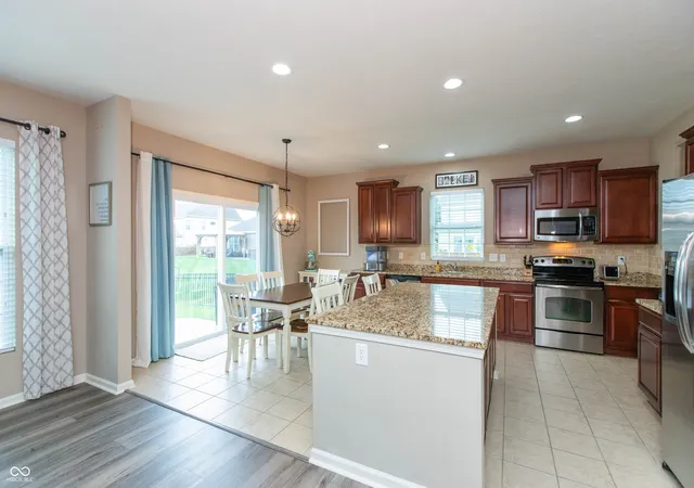 5th image of 1637 Kilkenny Dr, Avon, IN 46123 | MLS# 22121208