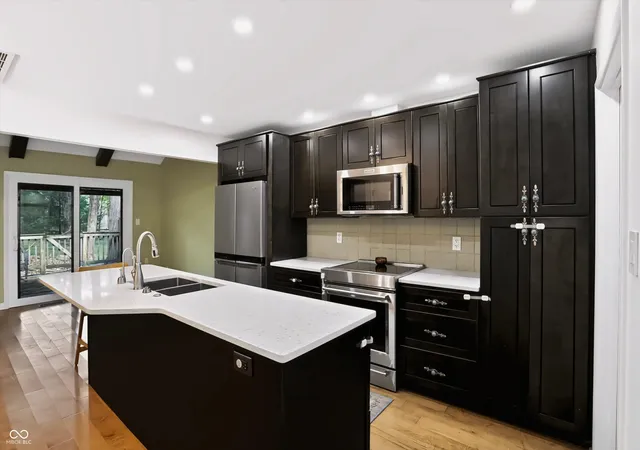 3rd image of 4235 Larkspur Tr, Indianapolis, IN 46237 | MLS# 22121212