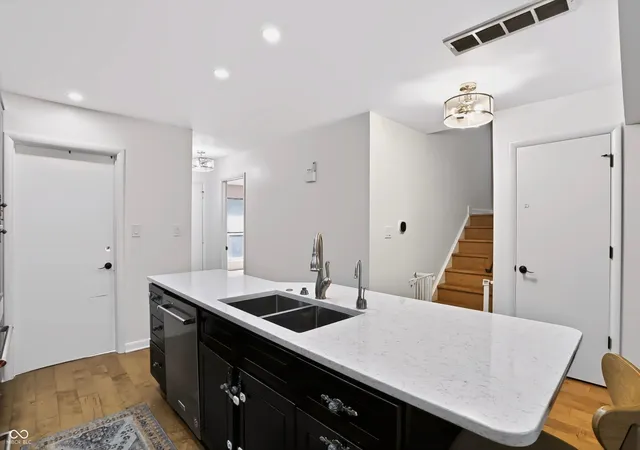4th image of 4235 Larkspur Tr, Indianapolis, IN 46237 | MLS# 22121212