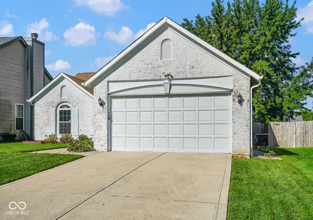 4th image of 504 Cahill Ln, Indianapolis, IN 46214 | MLS# 22121221