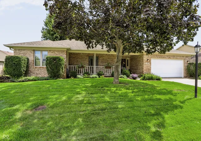 2nd image of 7619 Santolina Dr, Indianapolis, IN 46237 | MLS# 22121228
