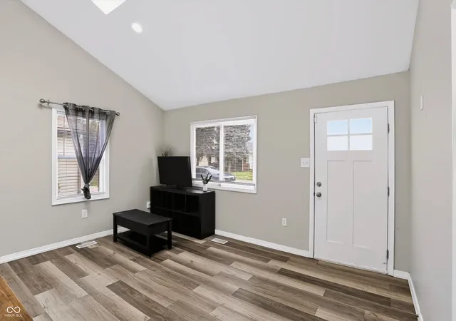 2nd image of 1518 N Chester Ave, Indianapolis, IN 46201 | MLS# 22121230