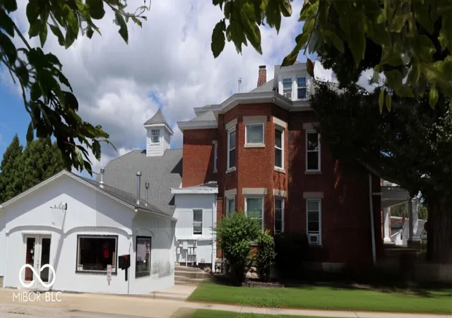 2nd image of 209 N Walnut St, Batesville, IN 47006 | MLS# 22121233