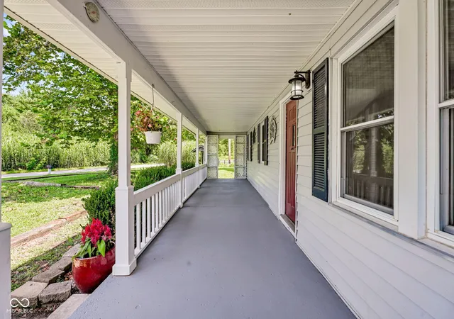 3rd image of 455 W 550 S, Columbus, IN 47201 | MLS# 22121242