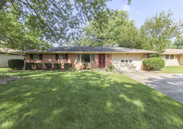1st image of 650 Lindenwood Dr, Greenwood, IN 46142 | MLS# 22121248