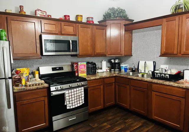 5th image of 219 W Locust St, Shelbyville, IN 46176 | MLS# 22121250