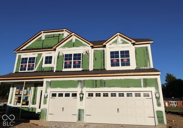 Photo 2 of Single family home for sale at 975 Vineyard Way, Greenwood, IN 46143 | MLS# 22121256 | Listing updated on 2026-10-08