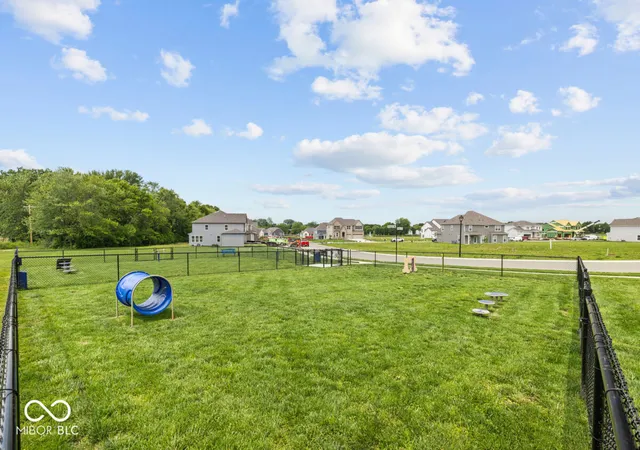 4th image of 975 Vineyard Wy, Greenwood, IN 46143 | MLS# 22121256