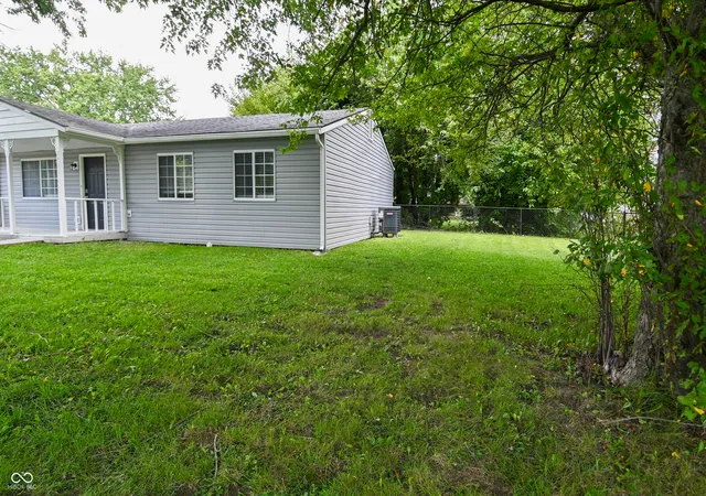 Photo 2 of Single family home for sale at 8933 Rock Island Ct, Indianapolis, IN 46217 | MLS# 22121266 | Listing updated on 2026-08-23