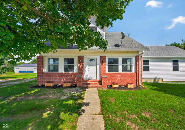 1st image of 6463 S 125 W, Trafalgar, IN 46181 | MLS# 22121269