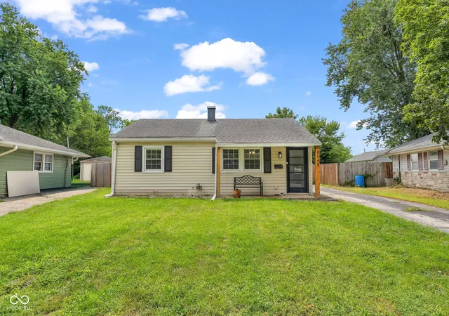 2nd image of 8045 Harrison Dr, Indianapolis, IN 46226 | MLS# 22121273