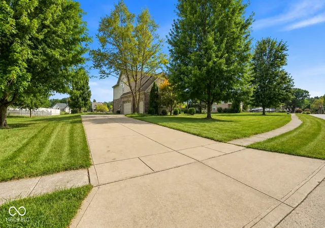Photo 4 of Sale Pending at 2535 Deer Creek, Anderson, IN 46011 | MLS# 22121277 | Listing updated on 2026-10-01