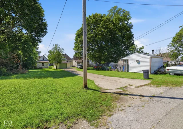 35th image of 554 W Taylor St, Shelbyville, IN 46176 | MLS# 22121278