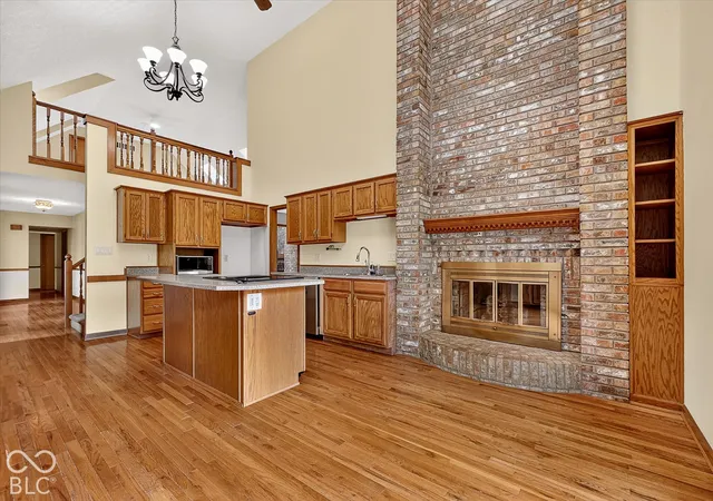 Photo 3 of Single family home for sale at 732 Bakeway Ct, Indianapolis, IN 46231 | MLS# 22121282 | Listing updated on 2026-10-28