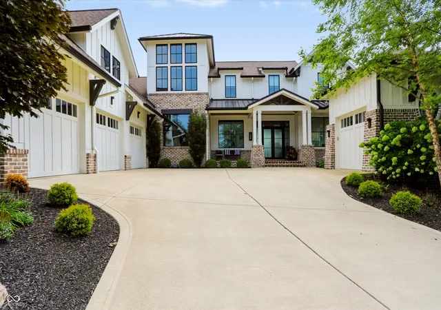 Photo 3 of Sale Pending at 20915 Chatham Ridge Blvd, Westfield, IN 46074 | MLS# 22121283 | Listing updated on 2026-09-30