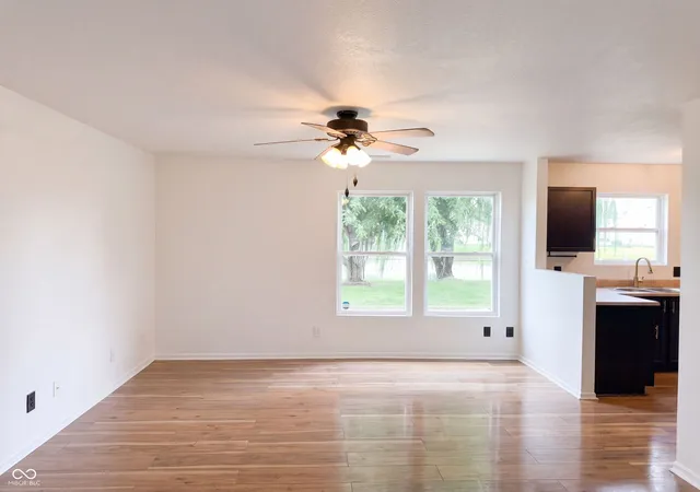 3rd image of 949 Colonial Wy, Franklin, IN 46131 | MLS# 22121302