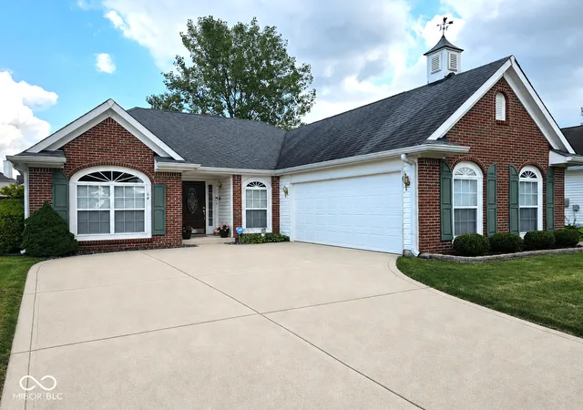 2nd image of 64 Hilltop Farms Blvd, Whiteland, IN 46184 | MLS# 22121306