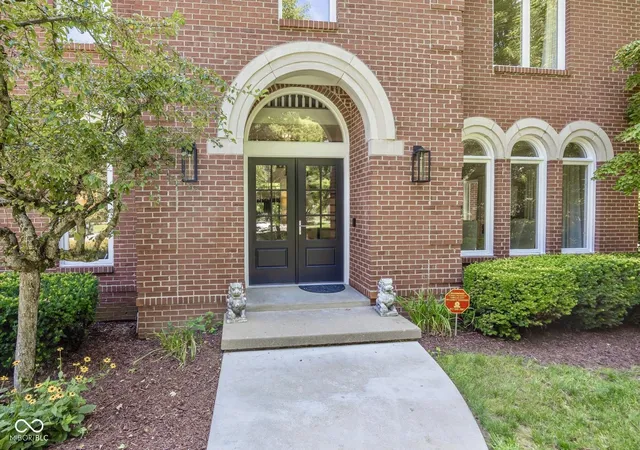 2nd image of 10308 Middlebrook Ct, Fishers, IN 46055 | MLS# 22121308