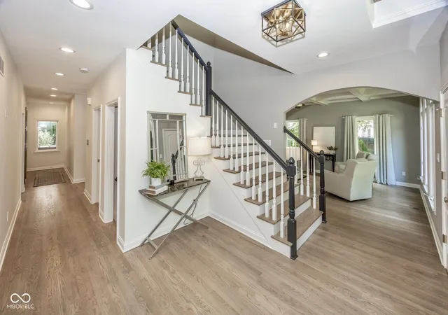 3rd image of 10308 Middlebrook Ct, Fishers, IN 46055 | MLS# 22121308