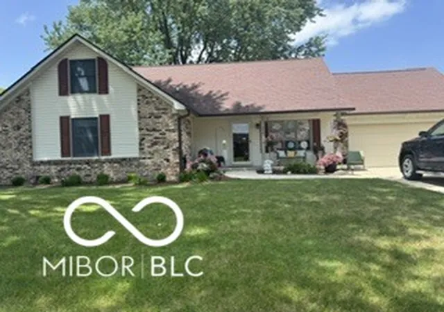 1st image of 210 Christina Dr, Whiteland, IN 46184 | MLS# 22121313