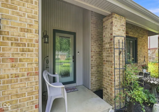Photo 3 of Single family home for sale at 2116 Heather Dr, Anderson, IN 46012 | MLS# 22121319 | Listing updated on 2026-09-25