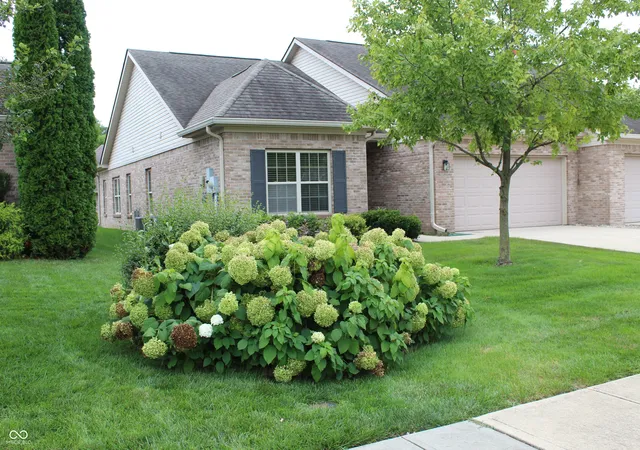 2nd image of 5579 Lipizzan Ln, Plainfield, IN 46168 | MLS# 22121323
