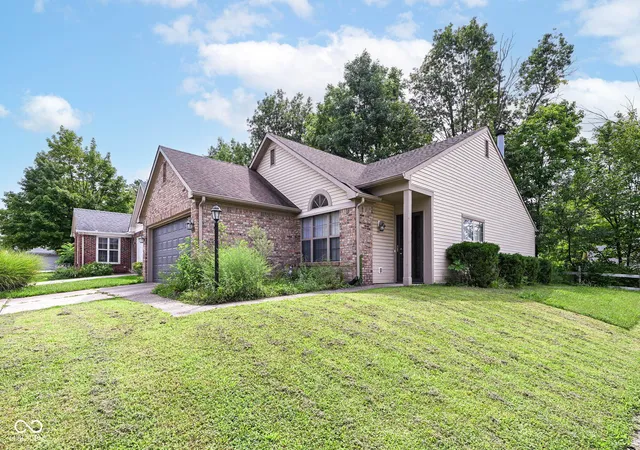 3rd image of 5231 Pin Oak Dr, Indianapolis, IN 46254 | MLS# 22121328