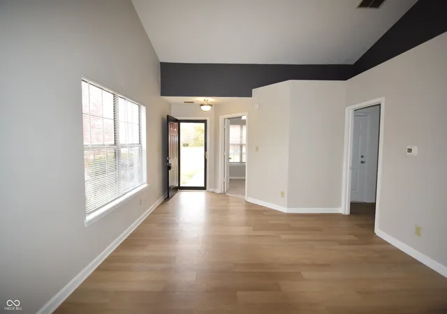 4th image of 5231 Pin Oak Dr, Indianapolis, IN 46254 | MLS# 22121328