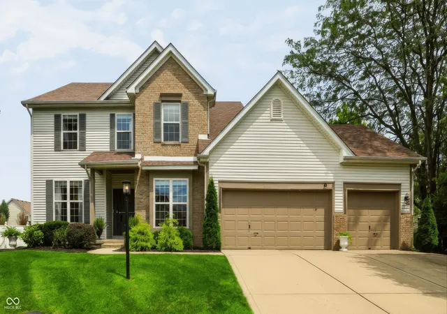 1st image of 8315 Bent Oak Dr, Indianapolis, IN 46236 | MLS# 22121332