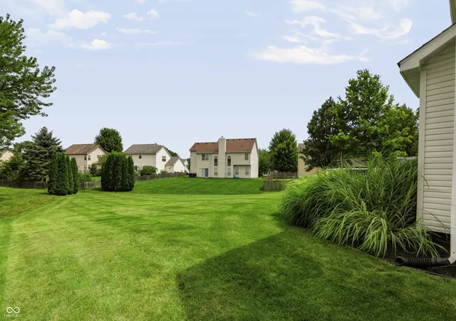 57th image of 8315 Bent Oak Dr, Indianapolis, IN 46236 | MLS# 22121332