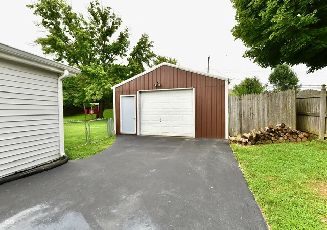 4th image of 3813 W Smith Valley Rd, Greenwood, IN 46142 | MLS# 22121358