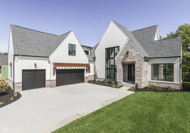 1st image of 10880 Dartmoor Ct, Zionsville, IN 46077 | MLS# 22121364