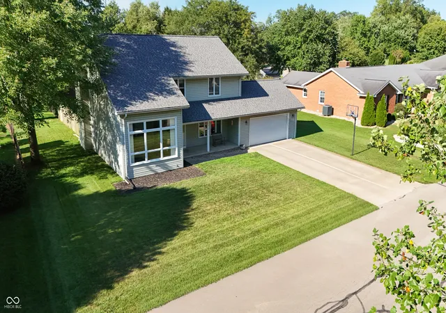 Photo 3 of Single family home for sale at 1028 W 8th Street, Seymour, IN 47274 | MLS# 22121367 | Listing updated on 2026-09-13