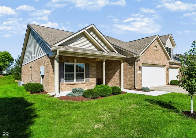 Photo 2 of Single family home for sale at 124 W Wind Chime, Greenwood, IN 46143 | MLS# 22121375 | Listing updated on 2026-09-30