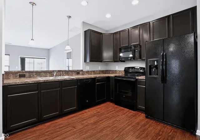 Photo 4 of Single family home for sale at 124 W Wind Chime, Greenwood, IN 46143 | MLS# 22121375 | Listing updated on 2026-09-30