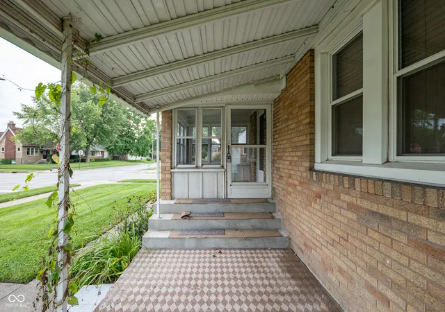 3rd image of 1102 N Riley Ave, Indianapolis, IN 46201 | MLS# 22121386