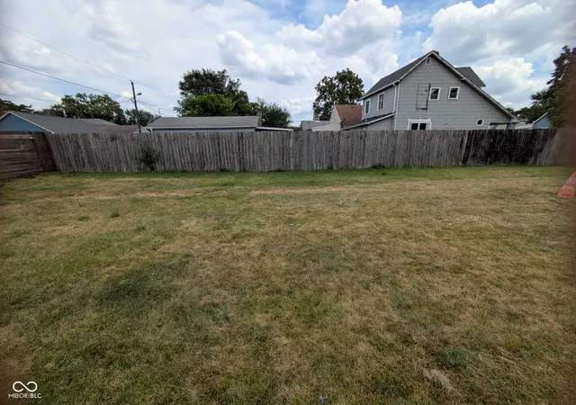 2nd image of 2222 Martha St, Indianapolis, IN 46221 | MLS# 22121397