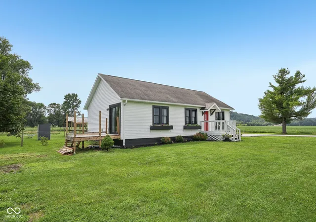2nd image of 2225 Cramertown, Martinsville, IN 46151 | MLS# 22121399