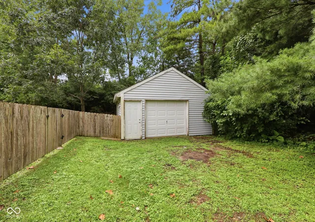Photo 48 of Sale Pending at 11755 E 300 S, Zionsville, IN 46077 | MLS# 22121415 | Listing updated on 2026-09-03