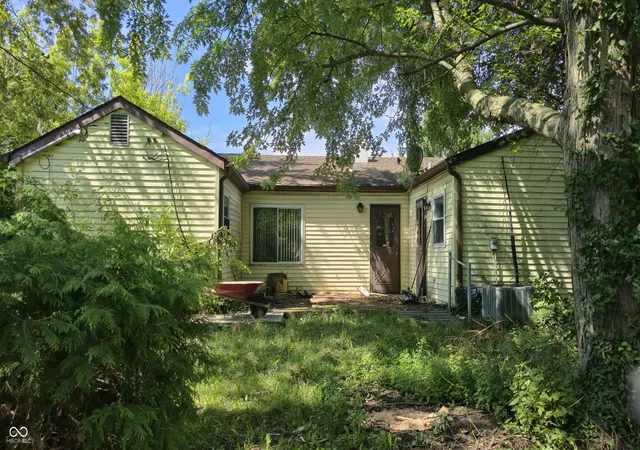 2nd image of 2445 Sickle Rd, Indianapolis, IN 46219 | MLS# 22121426
