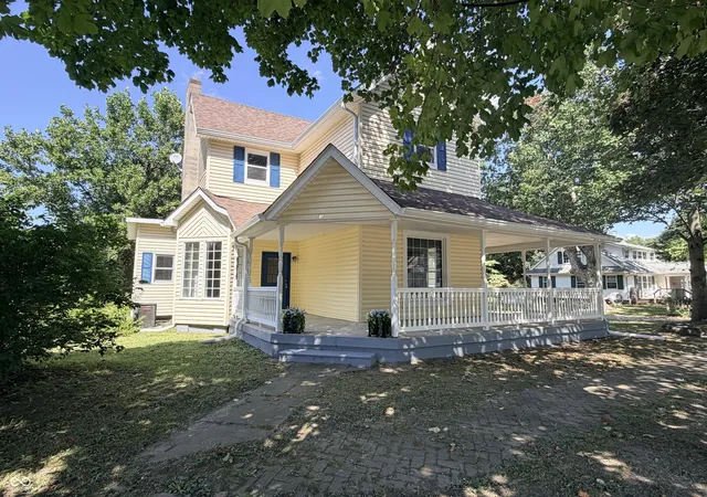 Photo 3 of Single family home for sale at 107 E Main St, Darlington, IN 47940 | MLS# 22121429 | Listing updated on 2026-09-23
