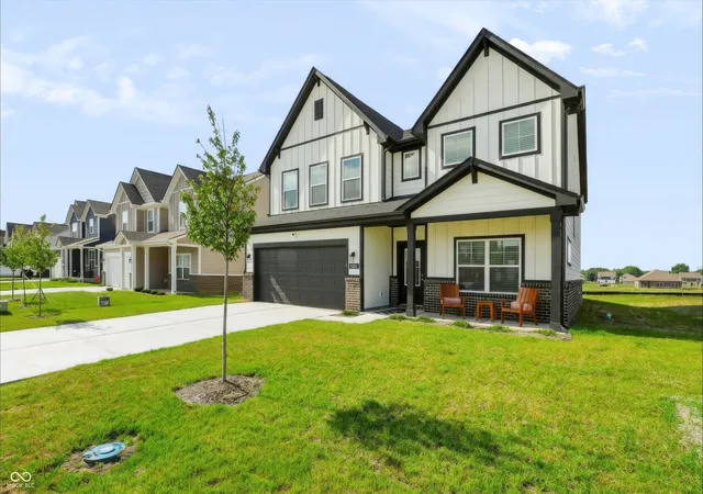 2nd image of 1392 Little Rodeo Pl, Greenwood, IN 46143 | MLS# 22121438