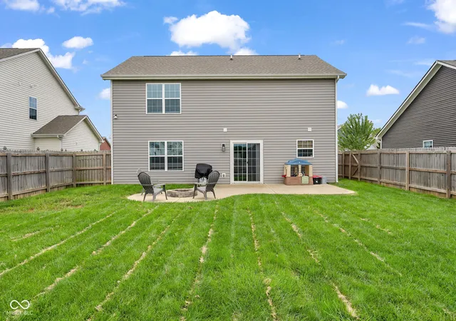 Photo 27 of Single family home for sale at 670 Albermarle Dr, Pittsboro, IN 46167 | MLS# 22121477 | Listing updated on 2026-10-08