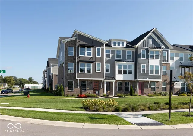 Photo 2 of Sale Pending at 6046 Windsor Dr #701, Mc Cordsville, IN 46055 | MLS# 22121480 | Listing updated on 2026-09-02