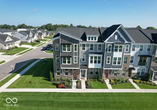 Photo 3 of Sale Pending at 6046 Windsor Dr #701, Mc Cordsville, IN 46055 | MLS# 22121480 | Listing updated on 2026-09-02