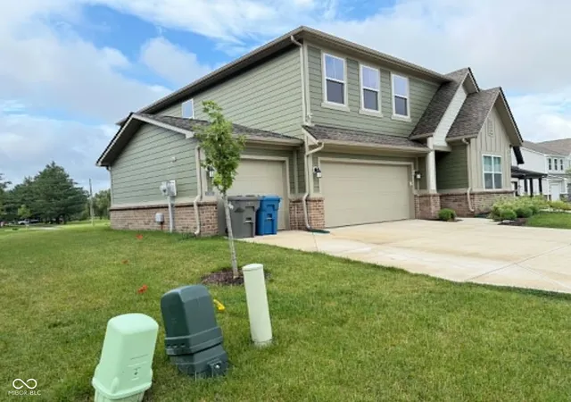 2nd image of 10823 Soda Creek Ct, Indianapolis, IN 46239 | MLS# 22121503