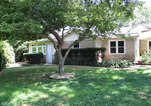Photo 3 of Single family home for sale at 2576 Old State Road 37 Road S, Martinsville, IN 46151 | MLS# 22121512 | Listing updated on 2026-09-26