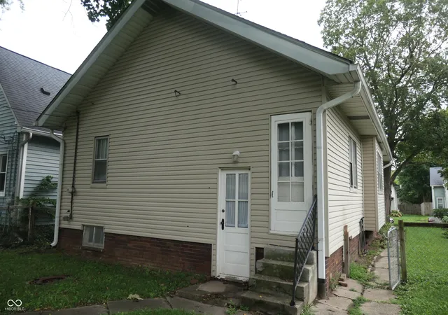 2nd image of 154 S Spencer Ave, Indianapolis, IN 46219 | MLS# 22121522